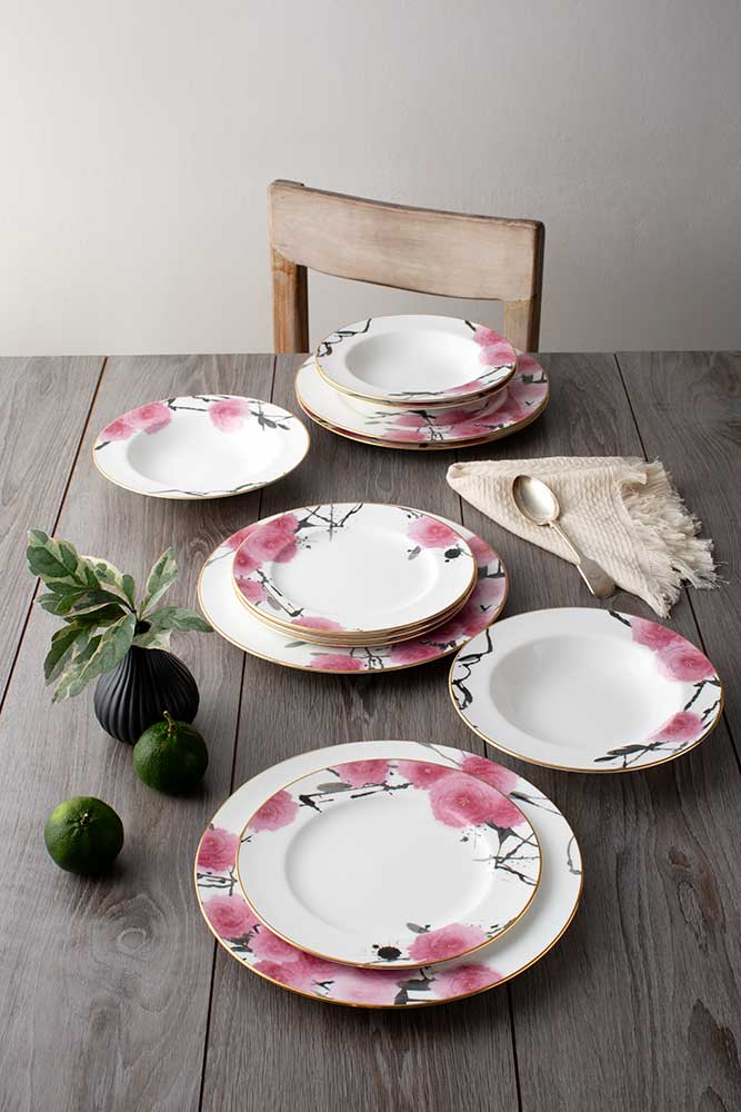 Noritake 98pcs Dinner Set- YAE