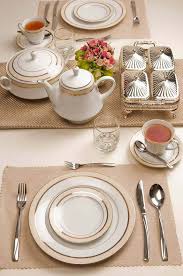Noritake Damask Gold 98 Piece Dinner Set